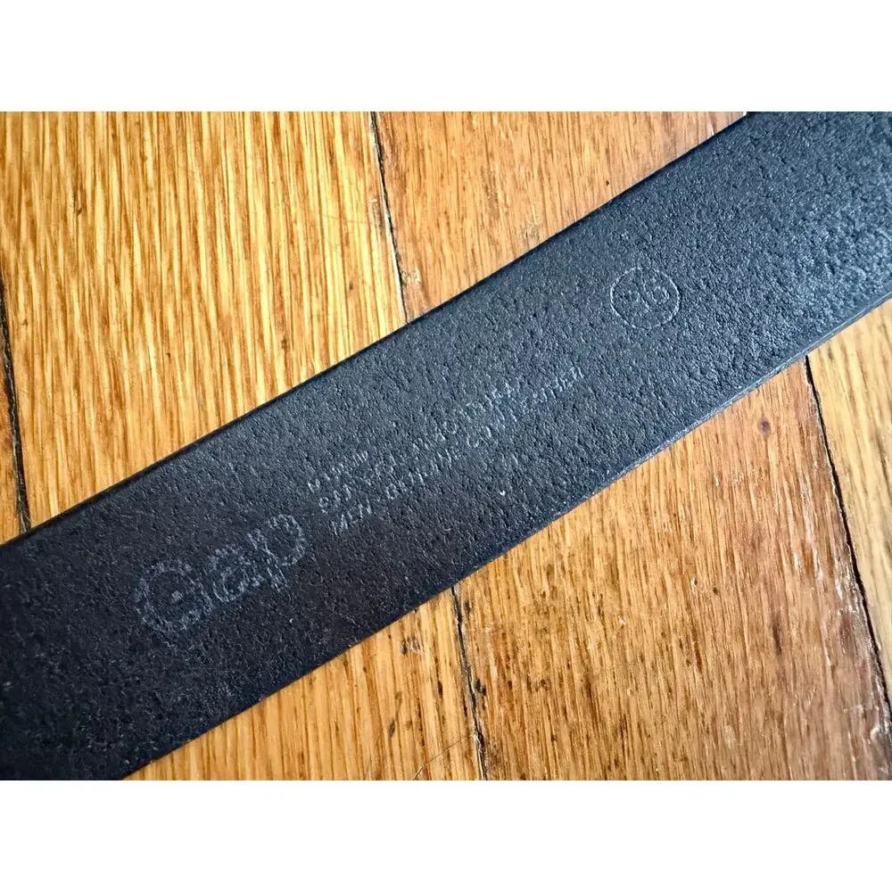 GAP Distressed Black Leather Belt Mens sz 36